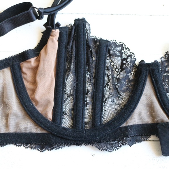 Victorias Secret black lace bra - Picture 6 of 9